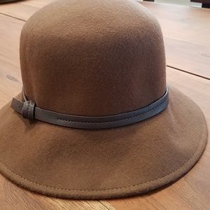 Nine West brown hat